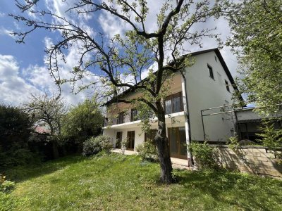 Haus mit schönem Garten sucht Familie!