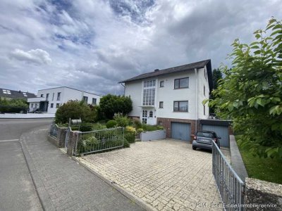 Zweifamilienhaus in ruhiger Lage - außergewöhnlich und attraktiv