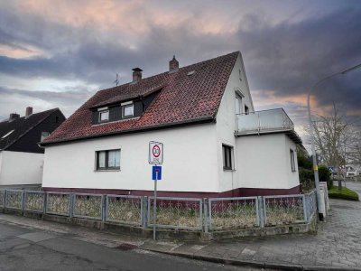 Sanieren oder neu bauen ! Einfamilienhaus mit Einliegerwohnung