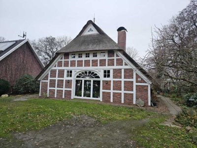 Reetdachanwesen mit separaten Haus - fast in Alleinlage nähe Oldenburg