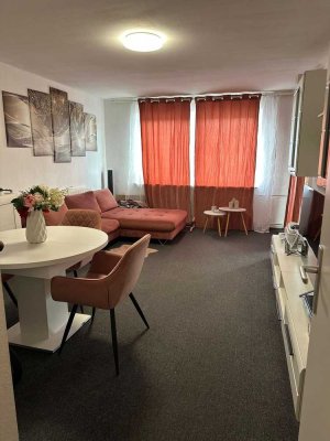 Vollständig renovierte Wohnung mit drei Zimmern und Balkon in Ludwigshafen