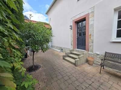 Wunderschönes 5,5 -Zimmer Haus in Flörsheim. Super Lage! Auch als WG nutzbar