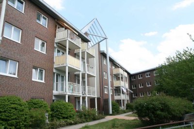 Ab 65 Jahren! schöne 2 Zimmer Wohnung mit Balkon in ruhiger Lage