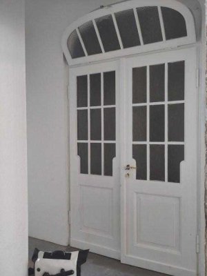 Zentral und ruhig im Altbau mit angenehmer Raumhöhe, Erstbezug nach Komplettrenovierung