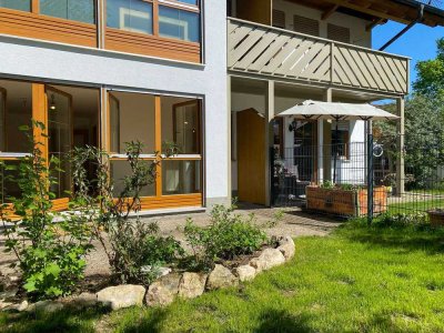 Einladende 2,5 Zimmer Gartenwohnung mit durchdachtem Grundriss in zentraler Lage von Putzbrunn