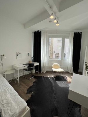 WG-Zimmer mit eigenem Bad in Stuttgart-Ost