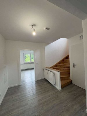 Großzügige 5-Zimmer-Maisonette mit sonniger Terrasse & idyllischem Ausblick