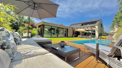 Im Reich der Exklusivität! Villenähnliches Traumhaus mit Pool in Stadtlohn