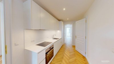 Drei Zimmerwohnung mit Balkon im sanierten Wiener Altbau