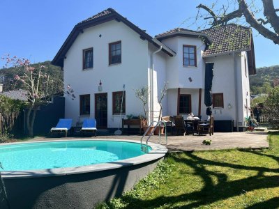 Sommerhit mit Charme zum Toppreis (!) - gut geschnittene Doppelhaushälfte mit Garten &amp; Pool in Gaaden