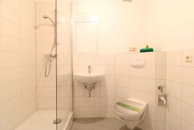 Senioren aufgepasst: 3 Zimmer mit Dusche im Erdgeschoss