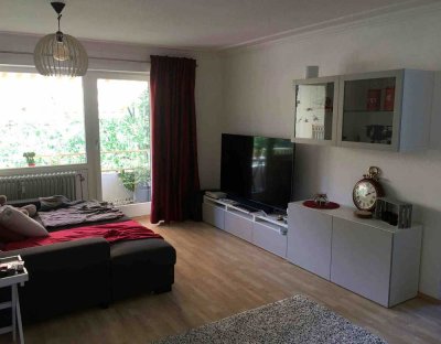 Gepflegte 2-Zimmer-Wohnung in Toplage im 2. OG mit Balkon in Neusäß