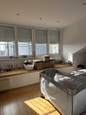 Gepflegte, großzügige 3-Zi.- Maisonette-Wohnung mit Seesicht in Friedrichshafen, Friedrichstr. 97!!