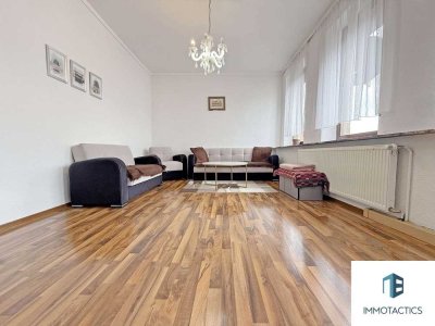 Vielseitiges Wohnhaus mit zwei Einheiten, Innenhof, Garage und Nebengebäude - flexibel nutzbar