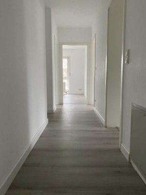 Helle 3-Zimmer Wohnung mit Balkon und Stellplatz in Niddatal
