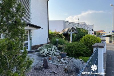 BERK Immobilien - Erstbezug nach Renovierung - Eine Wohnung für Paare die das Besondere lieben