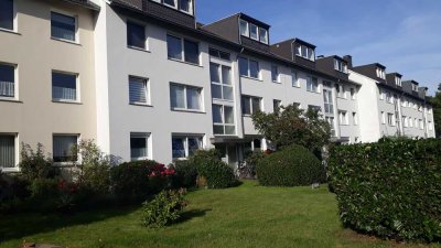 Sofort beziehbare, sonnige 3 Zimmer Wohnung mit Blick ins Grüne in ruhiger Anliegerstraße