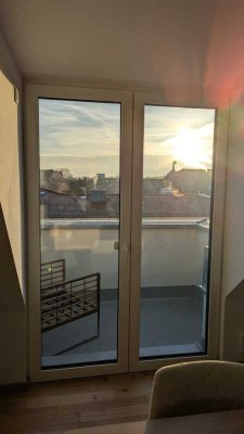 Helle 1-Zimmer Dachgeschosswohnung mit Balkon in Regensburg-Ostenviertel