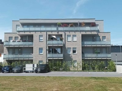 Moderne und helle 3-Zimmer-Penthousewohnung im 3. OG mit großer Süd-West Dachterrasse + Stellplatz
