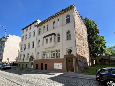 Zentrumsnahe 2-RW mit großer Wohnküche sucht!