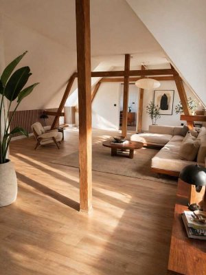 Charmante Dachgeschosswohnung mit Charme in zentraler Lage