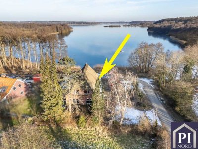Haus am See.
Kernsanierung oder Neubau?