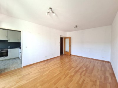 Provisionsfrei! Nette 2-Zimmerwohnung mit Südloggia und Autoabstellplatz!