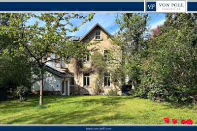Charaktervolle Sandsteinvilla mit großem eingewachsenen Garten in zentraler Lage von Neustadt