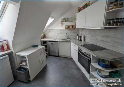 Dachgeschosswohnung in Zentrumsnähe