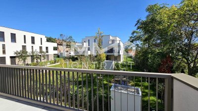 Provisionsfrei: Traumhafte, helle 4-Zimmer-Wohnung mit Balkon in charmanter Anlage
