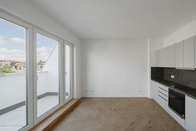 Exklusiver DG-Ausbau im Altbau – KfW-40, Aufzug, Top-Lage