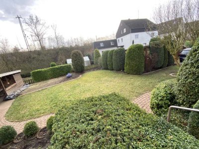 Geräumige 4-Zimmer Wohnung mit Balkon und Garten in Löhne