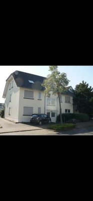 Traumhaftes frisch renoviertes Apartment mit alleiniger Gartennutzung, Wintergarten und Terrasse