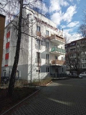 Helle 2 Zimmer plus Wohnküche und Balkon (2022)