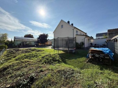 HEMING-IMMOBILIEN -  2015 saniertes Haus mit großem Grundstück (Kapitalanlage oder Selbstbezug)