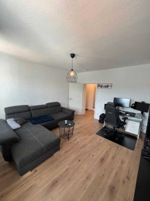 Sanierte 2-Raum-Wohnung mit EBK