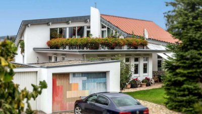 Großzügiges Mehrgenerationenhaus mit Einlieger-FeWo in bester Hanglage & Panoramablick, 2 Saunen