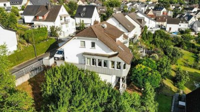 Naturgebundenes Haus mit Panoramablick