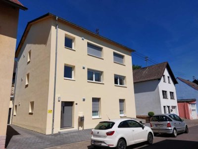 *Etagenwohnung*2.OG*2 ZKB*Topzustand*78m² Wfl*20m² Terrasse*Illingen