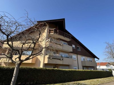 Sehr gepflegte 3- Zimmerwohnung, in sehr guter Wohnlage  in Kuchen