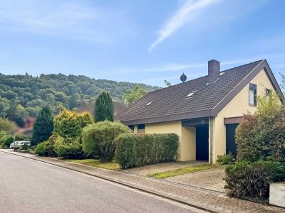 Einfamilienhaus mit Einliegerwohnung in traumhafter Wohnlage von Kirkel-Neuhäusel