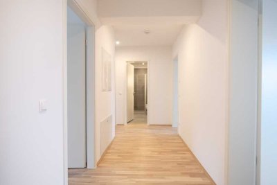 Stilvolle, neuwertige 4-Raum-Wohnung mit gehobener Innenausstattung mit Balkon in Chemnitz