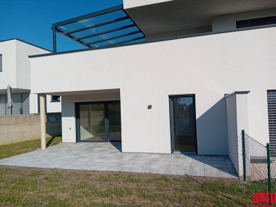 Erstbezug - perfekt aufgeteilte 3-Zimmer-Gartenwohnung mit Carport