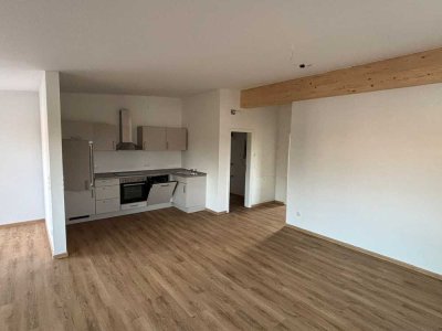 Helle 1,5-Zimmer-Dachgeschosswohnung in ruhiger Lage