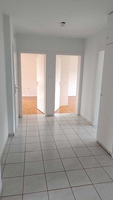 Alltagstaugliche 4-Zimmer-Wohnung in Leverkusen-Opladen