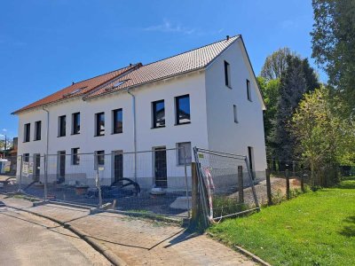 NUR NOCH 1 REIHENMITTELHAUS - Förderfähig zum Festpreis