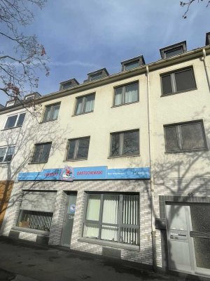 ALBERT WOLTER 1919 IVD. Raderthal, Attraktive 3  Zimmerwohnung in grüner Umgebung