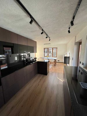 Stilvolle 3,5-Zimmer-Wohnung mit gehobener Innenausstattung mit EBK in Freiburg-Opfingen