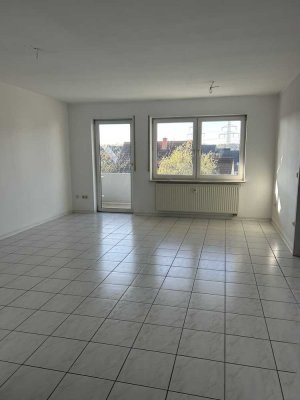 Helle 3-Zimmer-Wohnung mit Balkon im 2. OG in Stockstadt am Main