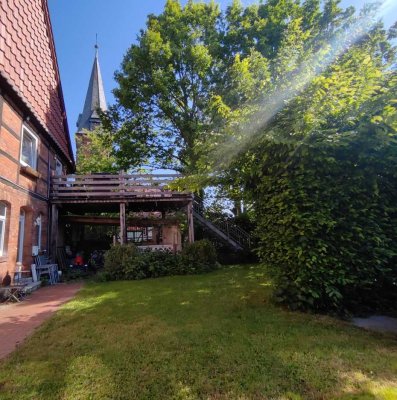 Ansprechende 5-Zimmer-Wohnung mit Terrasse und Gartenmitnutzung in Sarstedt